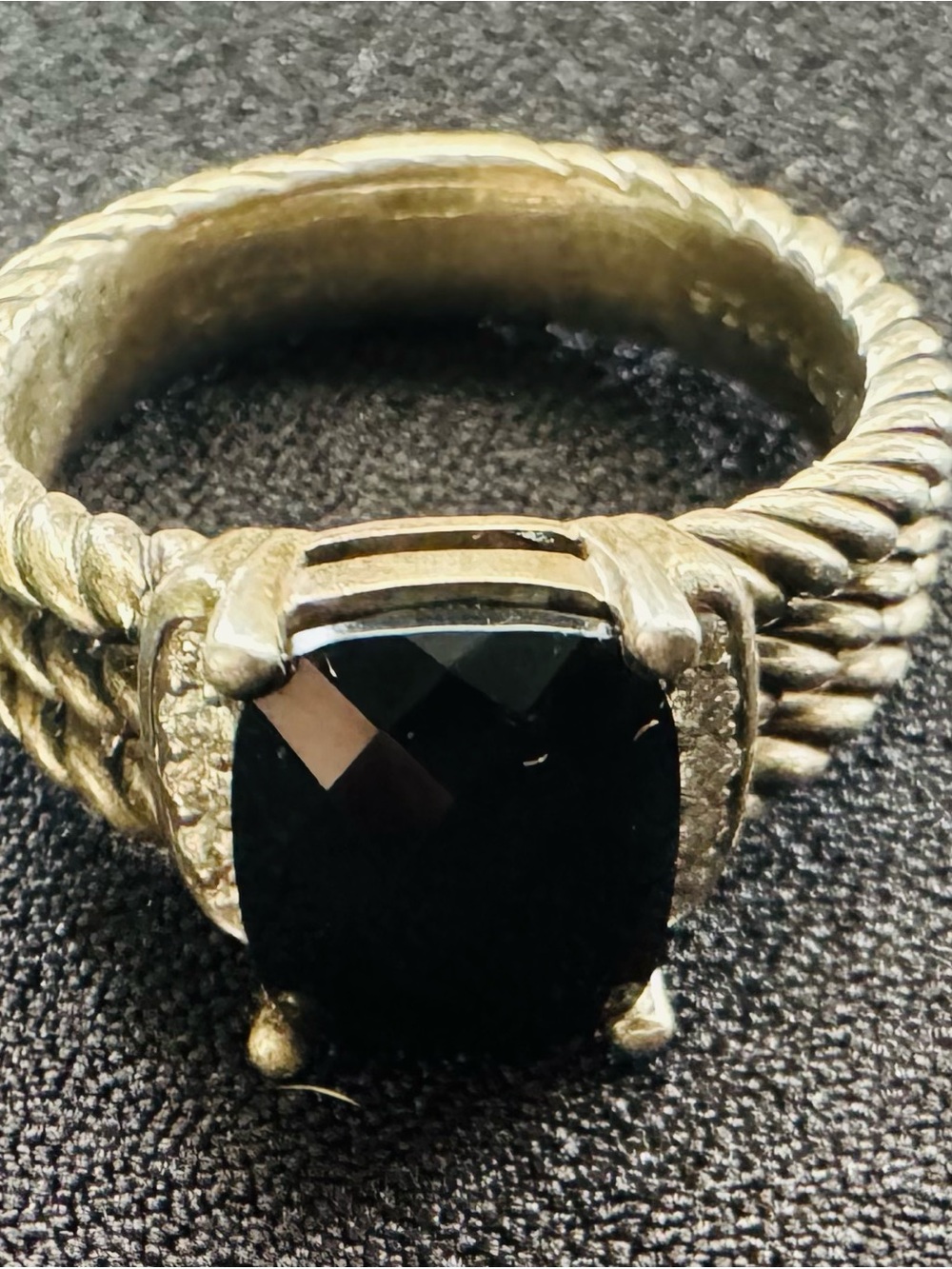 David Yurman petite Wheaton Black Onyx and diamonds - sized 8